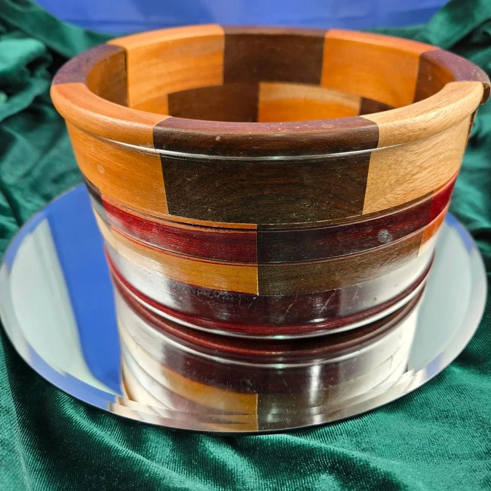 Guatemalan Handcrafted Multi-Tone Wood Bowl‎ Chichicastenango 7.5